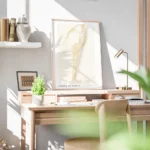 affiche auguste rodin figure de danseuse en tons beiges et dores sur un fond cla bureau.webp