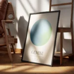 affiche aura energy gemeaux avec globe bleu et vert typographie gemeaux et symbo encadre.webp