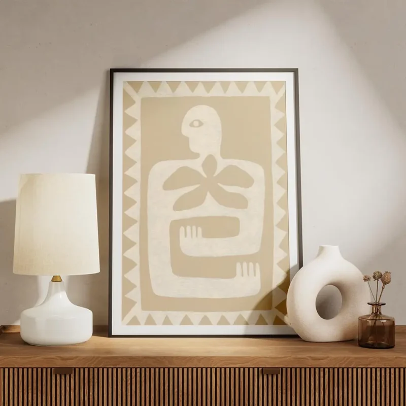 affiche aux couleurs beiges et blanc casse representant une silhouette humaine s meuble.webp