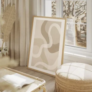 affiche aux formes abstraites et ondulees dans des tons de beige brun et blanc salon beige.webp