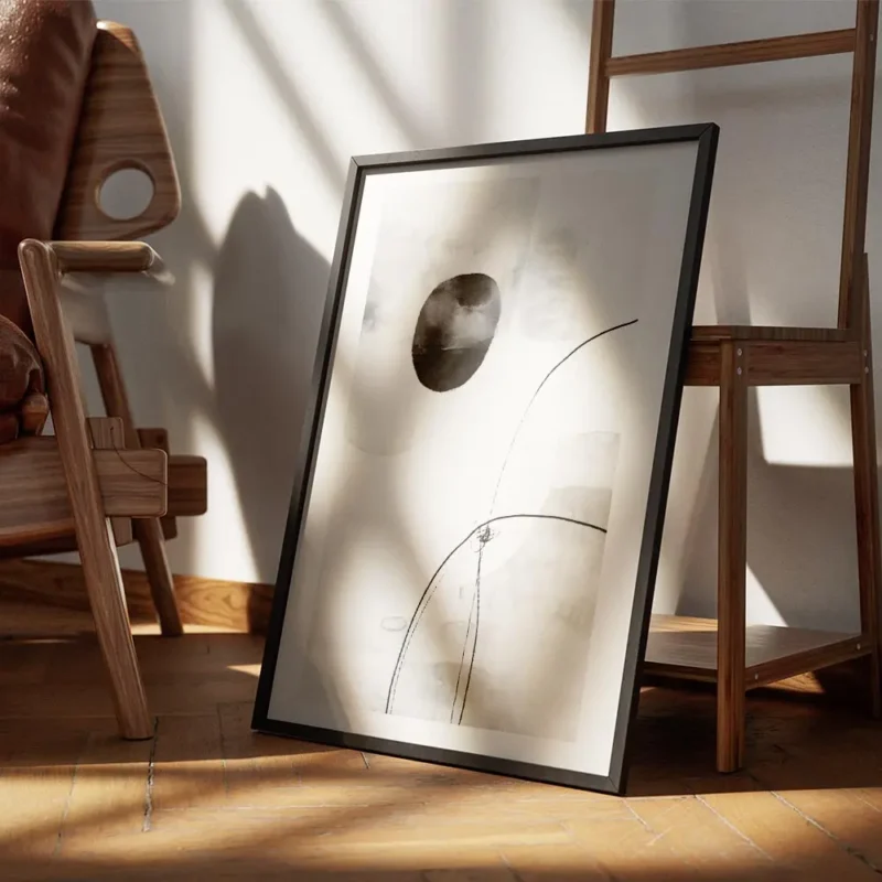 affiche aux formes abstraites monochromes en gris noir et blanc avec effet de co encadre.webp