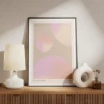 affiche avec des cercles pastel rose jaune et orange sur un fond beige typograph meuble.webp