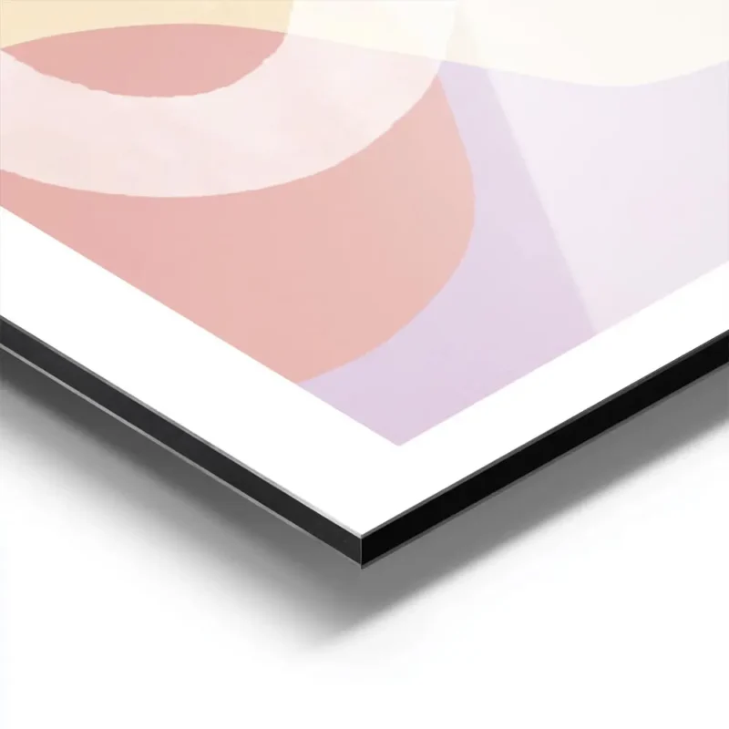 affiche avec des formes abstraites aux couleurs jaune rose orange et violet trav aluminium.webp