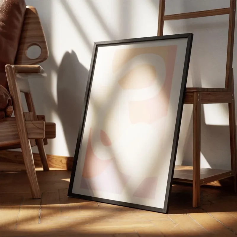 affiche avec des formes abstraites aux couleurs jaune rose orange et violet trav encadre.webp