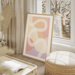 affiche avec des formes abstraites aux couleurs jaune rose orange et violet trav salon beige.webp