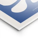 affiche avec des formes abstraites beige sur fond bleu fonce avec du texte en ty lightpanel.webp