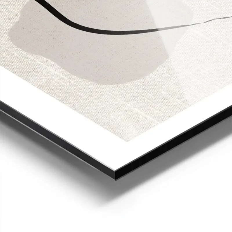 affiche avec des formes abstraites blanches beiges et noires sur un fond en lin aluminium.webp