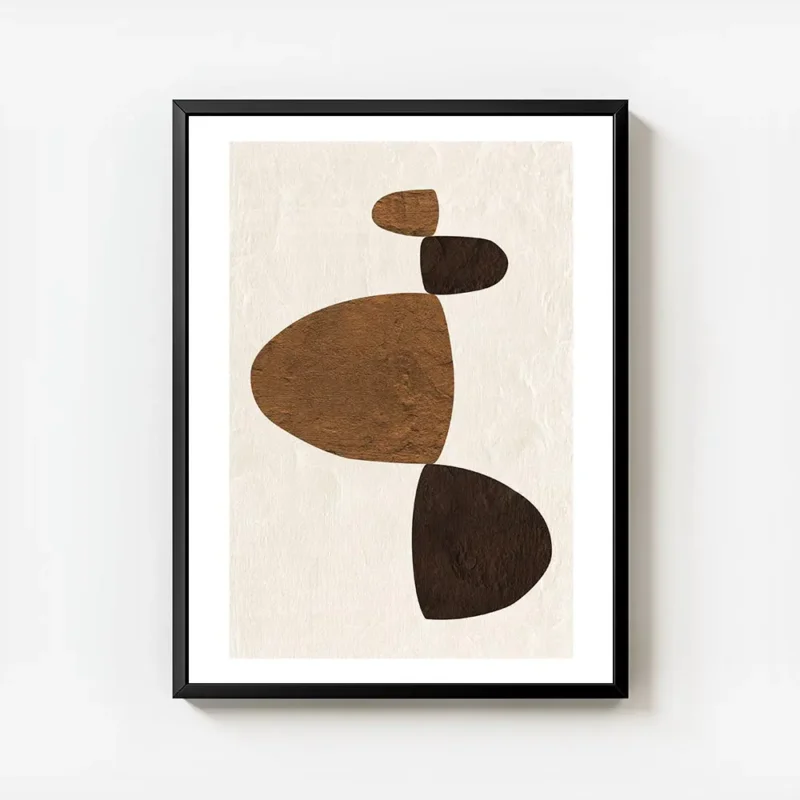 affiche avec des formes abstraites marron clair et fonce sur fond beige texture avec cadre.webp