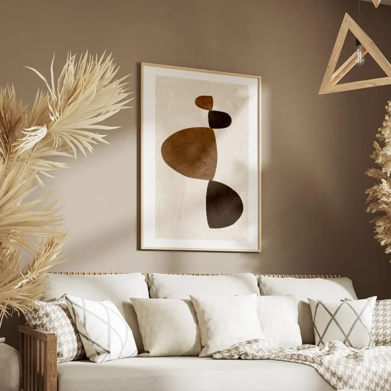 affiche avec des formes abstraites marron clair et fonce sur fond beige texture salon.webp