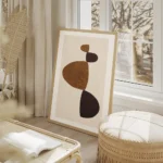 affiche avec des formes abstraites marron clair et fonce sur fond beige texture salon beige.webp