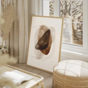 affiche avec des formes marron et beiges et des lignes abstraites peintes a laqu salon beige.webp