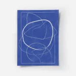 affiche avec des lignes abstraites blanches sur un fond bleu profond.webp