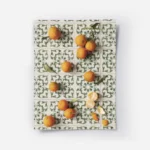 affiche avec des mandarines entieres une ouverte et des epluchures posees sur de.webp