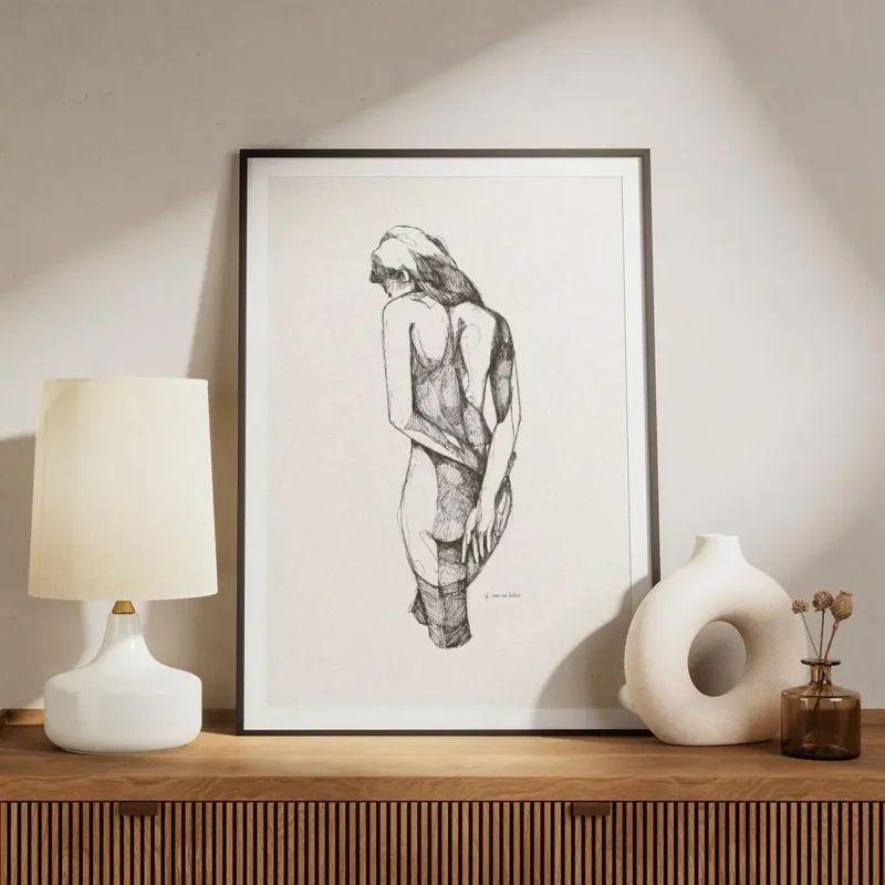 affiche avec dessin femme silhouette nue vue de dos bras derriere le dos style e meuble.webp