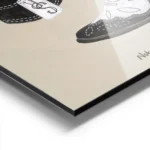 affiche avec deux bottes de cowboy noires et blanches sur fond beige et le texte aluminium.webp