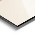 affiche avec deux cygnes blancs aux cous entrelaces formant un c ur sur un lac a aluminium.webp