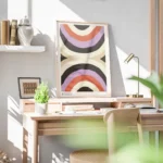 affiche avec deux demi cercles de couleurs beige marron orange violet et noir de bureau.webp