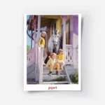 affiche avec fifi brindacier tommy et annika sur des marches en bois avec un che.webp