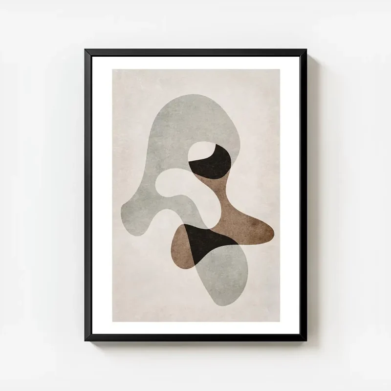 affiche avec formes abstraites grises marron et noires sur fond beige avec un ef avec cadre.webp