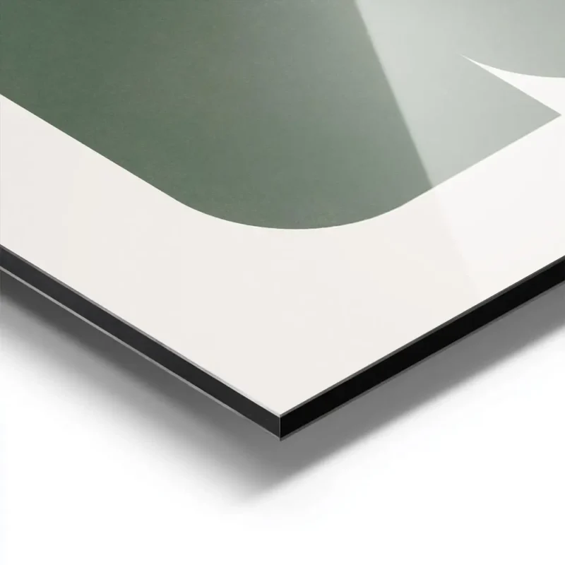 affiche avec formes geometriques vertes et rectangles sur fond beige clair aluminium.webp