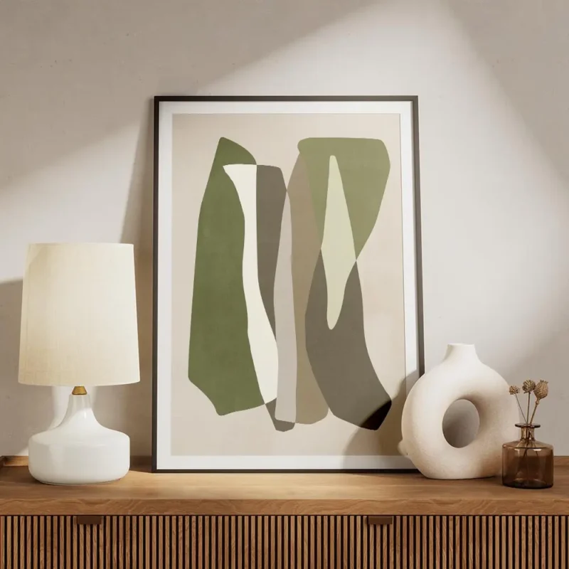 affiche avec formes graphiques vertes blanches grises et marron sur fond beige s meuble.webp
