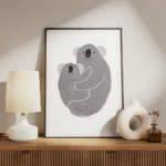 affiche avec illustration de deux koalas gris enlaces aux yeux ronds et souriant meuble.webp