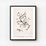 affiche avec illustration de feuilles et baies noires dessinees a la main sur fo avec cadre.webp