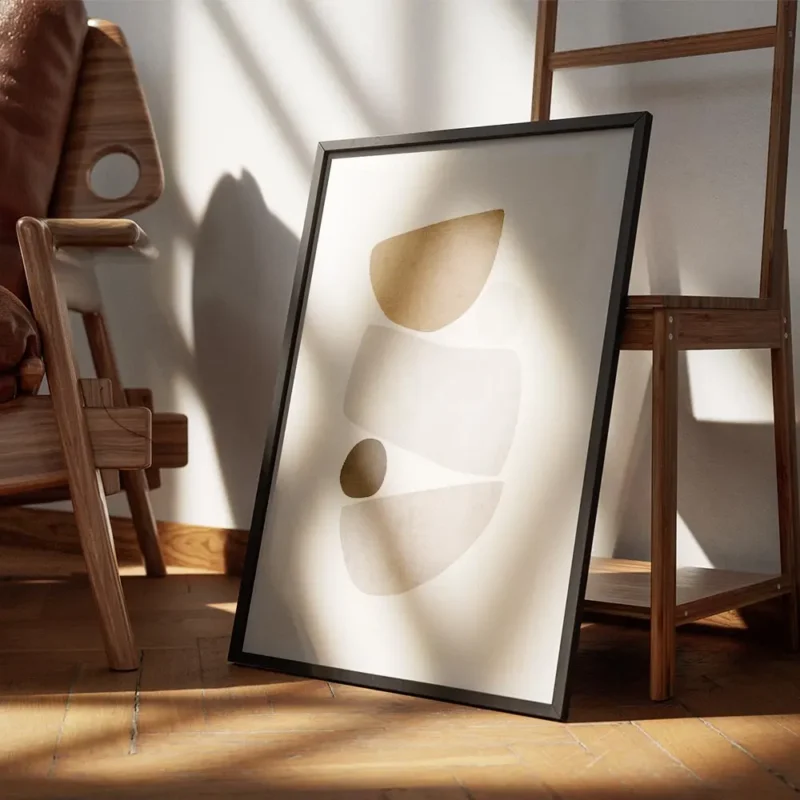 affiche avec illustration de formes abstraites et texturees en beige et gris sur encadre.webp