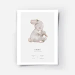 affiche avec illustration dune lapine et son lapereau sur fond gris texte person.webp