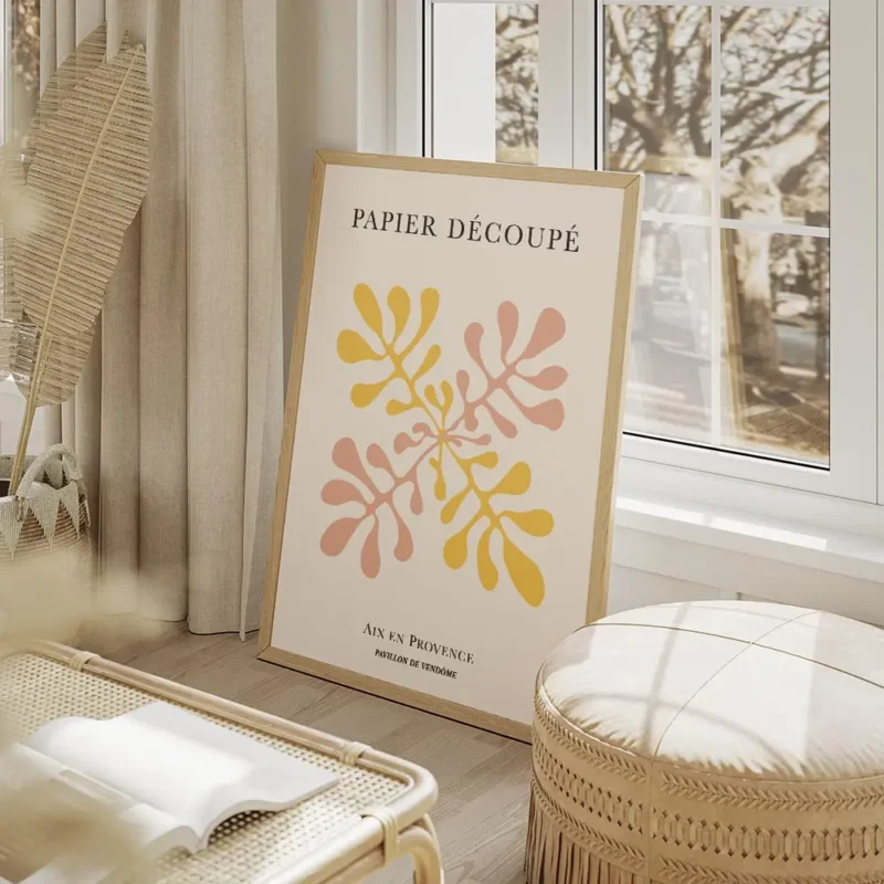 affiche avec illustration graphique de coraux abstraits rose et jaune sur fond b salon beige.webp