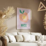 affiche avec illustration graphique dune pomme aux couleurs pastel rose jaune ve salon.webp