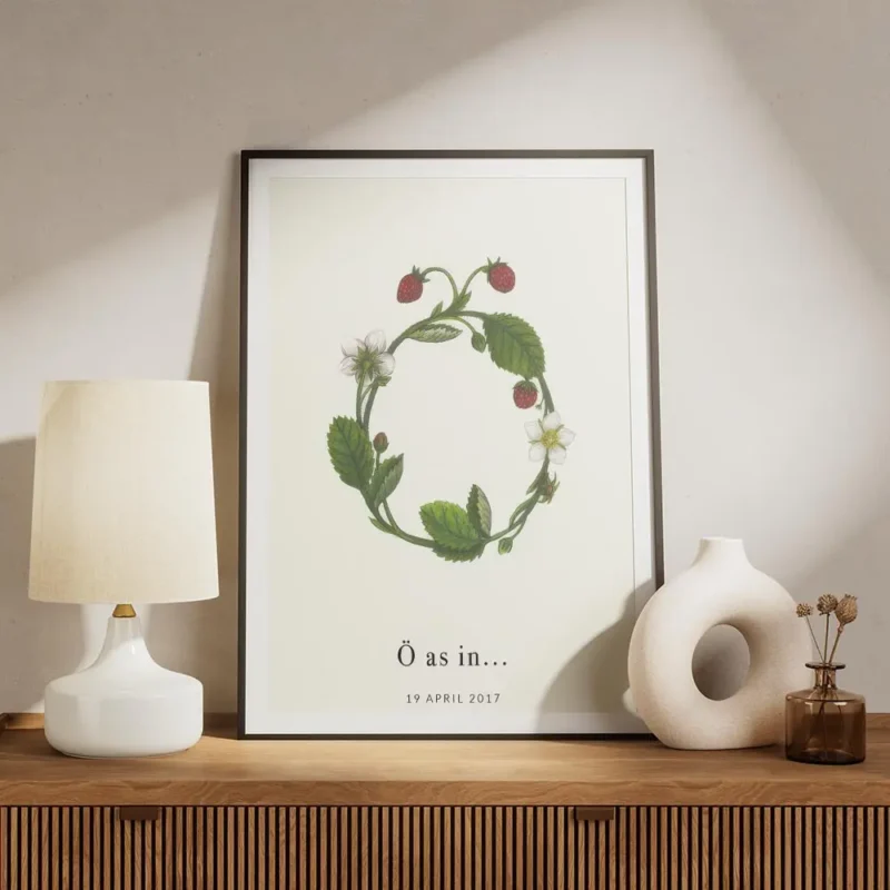 affiche avec la lettre o formee par des feuilles et des baies typographie noire meuble.webp