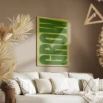 affiche avec le mot grow en lettres vertes epaisses sur un fond vert clair orien salon.webp