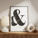 affiche avec le symbole esperluette en marbre noir sur fond blanc typographie el meuble.webp