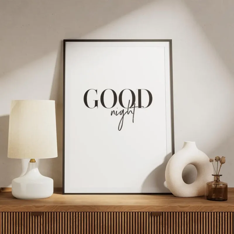 affiche avec le texte good night en typographie noire sur fond blanc meuble.webp