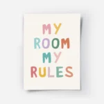 affiche avec le texte my room my rules en typographie coloree et irreguliere sur.webp