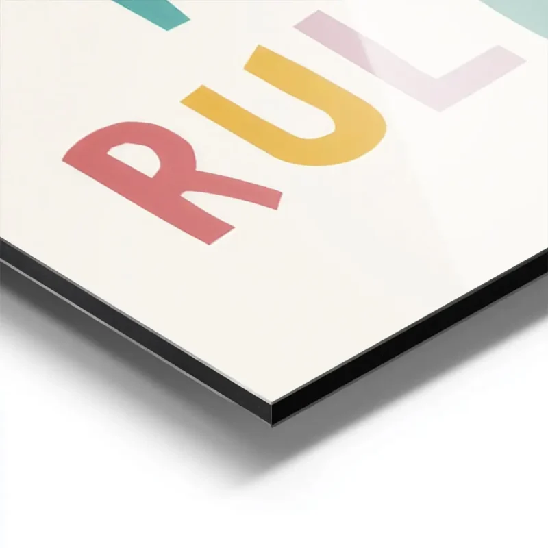 affiche avec le texte my room my rules en typographie coloree et irreguliere sur aluminium.webp