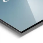 affiche avec le texte today is a fresh start en typographie blanche sur fond deg aluminium.webp