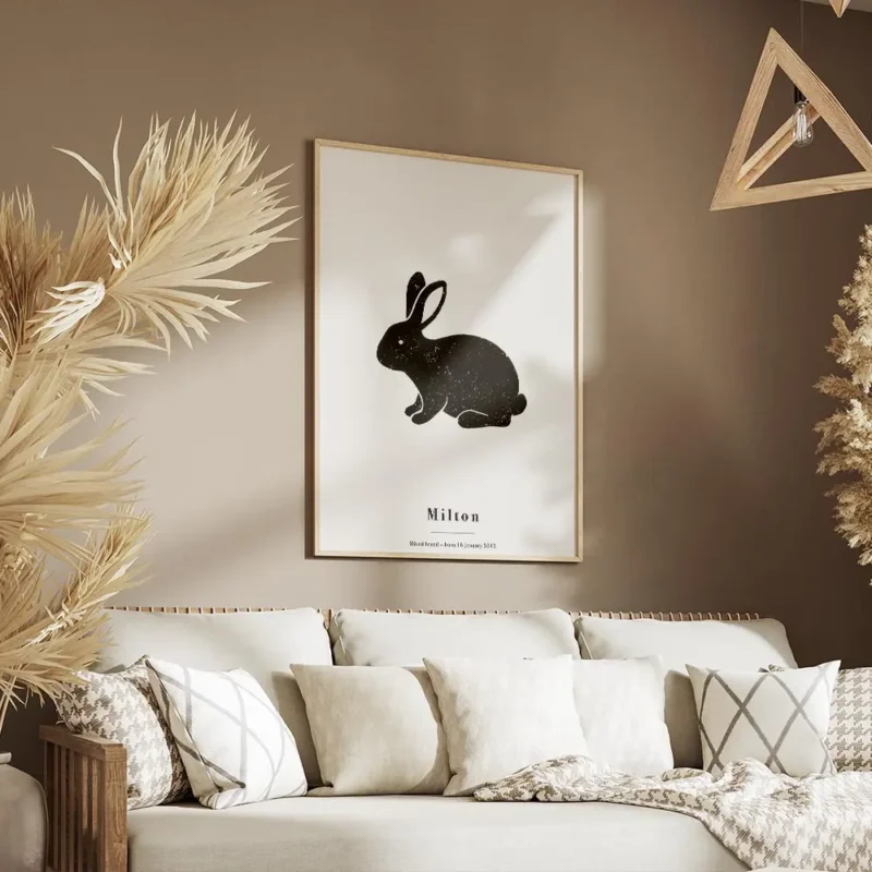 affiche avec lillustration dun lapin noir texture sur un fond gris clair avec du salon.webp