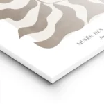 affiche avec motif de feuille abstraite marron et texte typographie noir sur fon lightpanel.webp