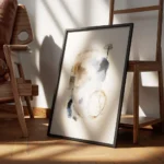 affiche avec peinture a laquarelle abstraite aux coups de pinceau beige et bleu encadre.webp