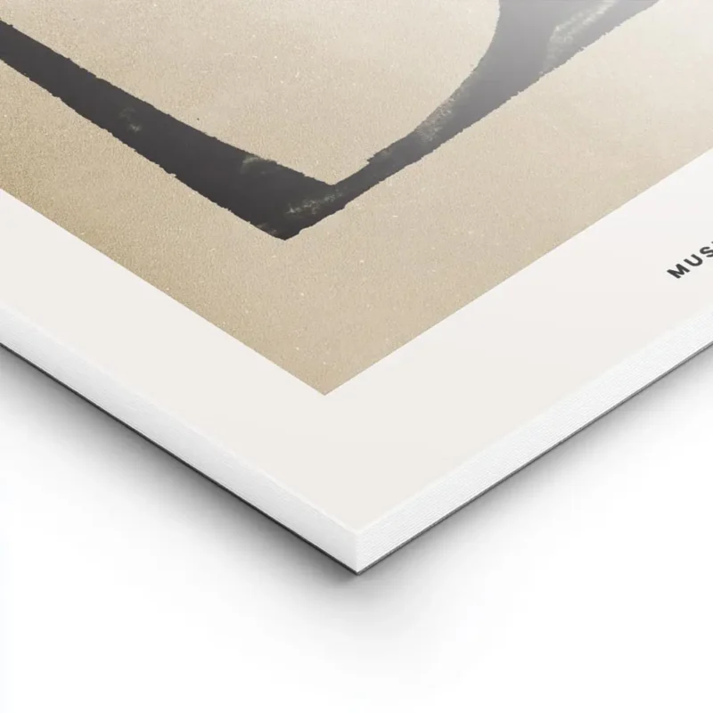 affiche avec peinture abstraite noire et beige typographie museum retrospective lightpanel.webp