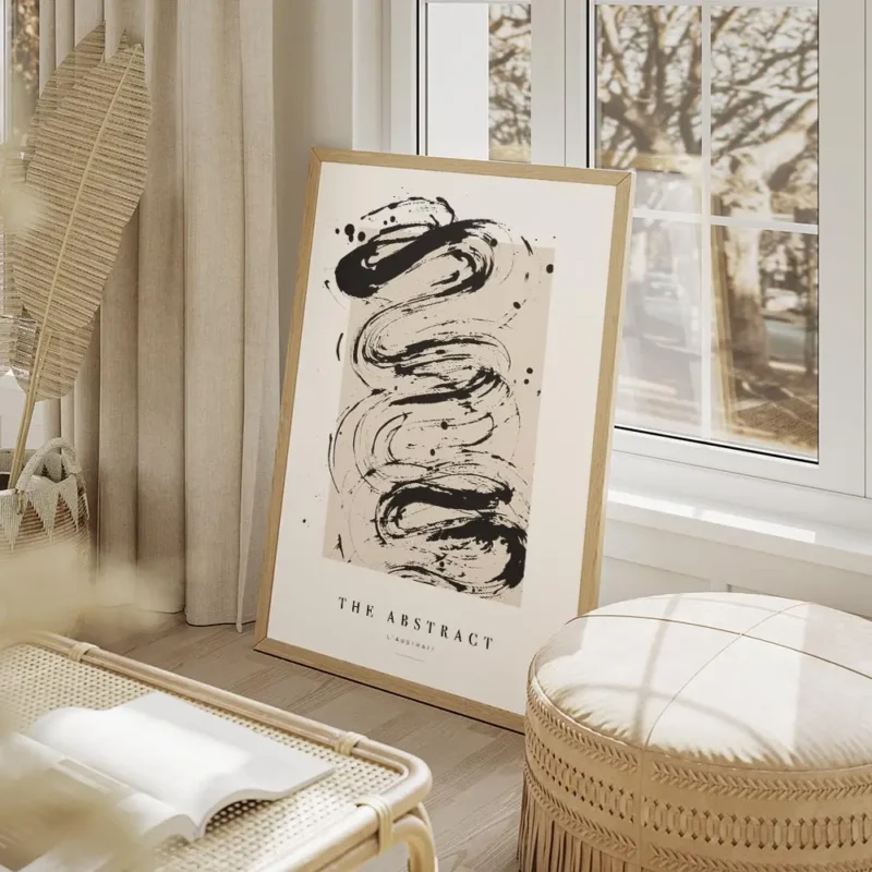 affiche avec peinture abstraite noire sur fond beige et typographie the abstract salon beige.webp
