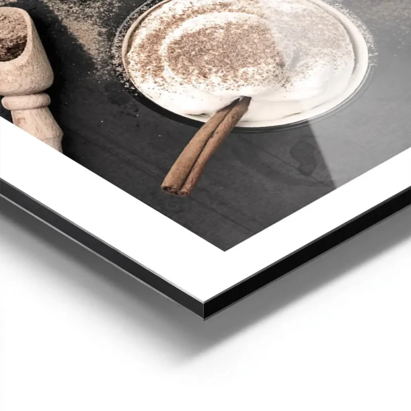 affiche avec photographie de deux tasses de cafe latte vues den haut garnies de aluminium.webp