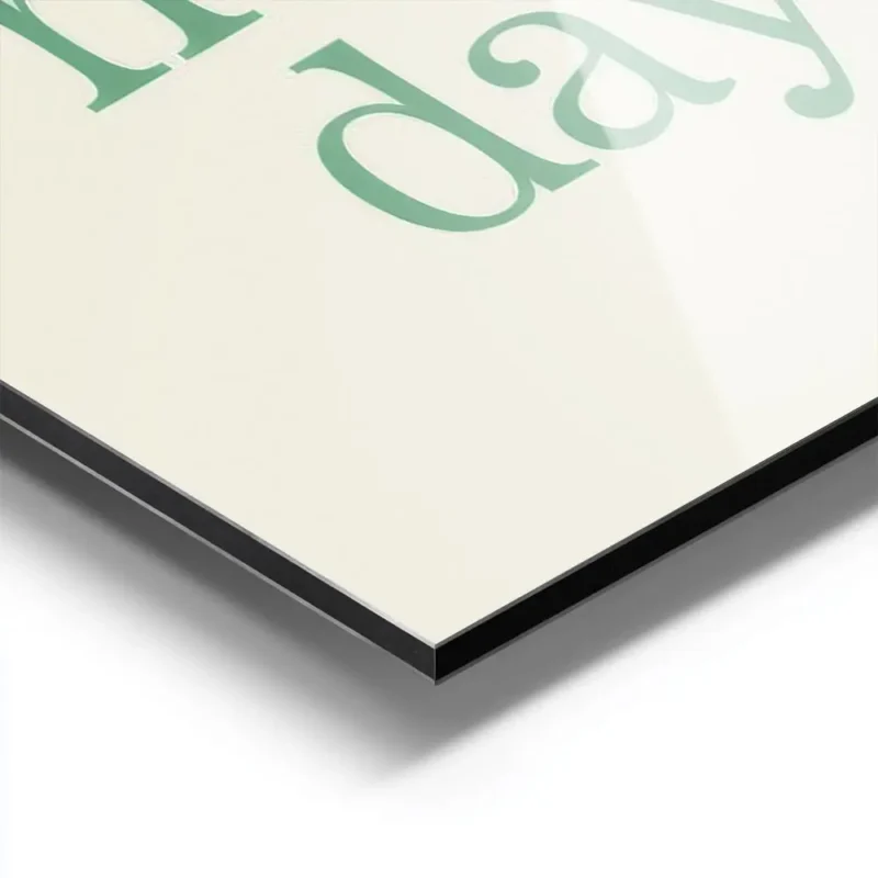 affiche avec texte vert sun rays n lazy days sur fond clair typographie ludique aluminium.webp