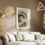 affiche avec trois artichauts vert sur une assiette grise et un artichaut seul s salon.webp