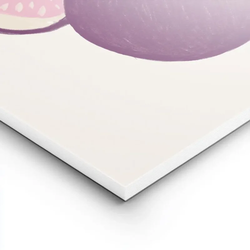 affiche avec trois figues violettes et roses sur fond beige la typographie bleue lightpanel.webp