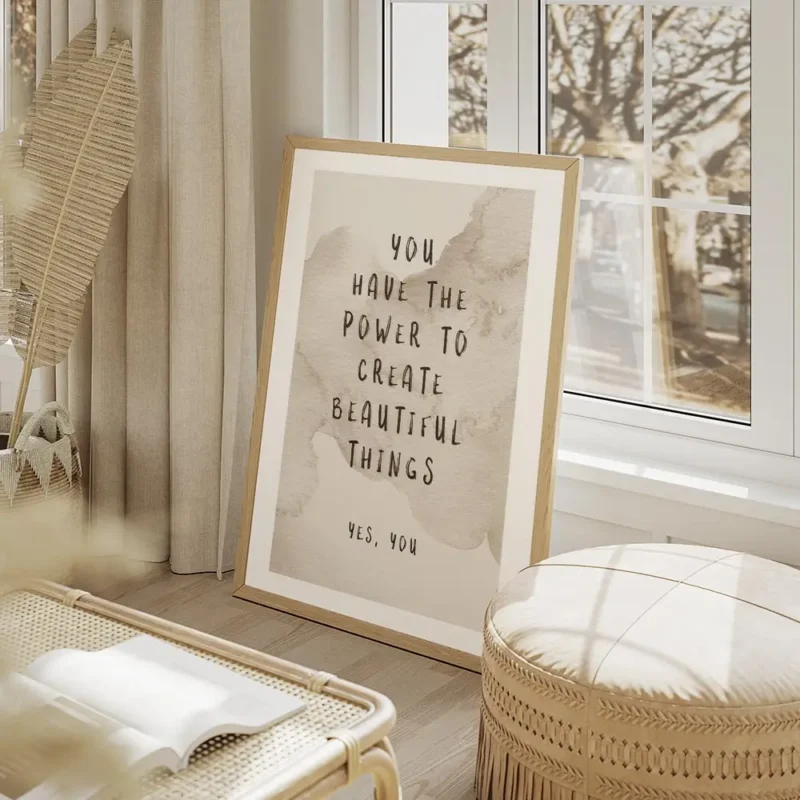affiche avec typographie noire sur fond beige aquarelle texte you have the power salon beige.webp