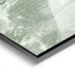 affiche avec typographie verte inhale exhale sur fond vert aquatique texture ave aluminium.webp