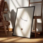 affiche avec un ballon a air chaud aux rayures blanches et beige aux details ble encadre.webp